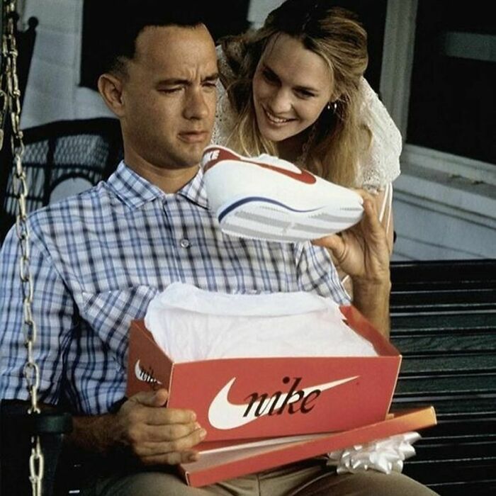 Forrest Gump Directed By Robert Zemeckis (1994) "My Momma Always Said There's An Awful Lot You Can Tell About A Person By Their Shoes”.