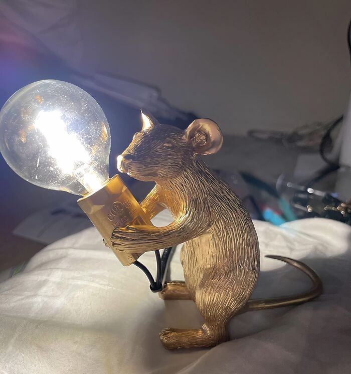 This Modern Resin Mouse Lamp Isn't Just A Lamp, It's A Conversation Starter (And A Total Heart-Stealer)