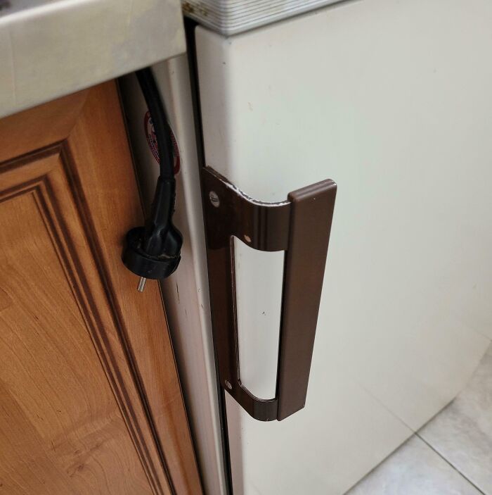 My Boss Thinks It's A Great Idea To Randomly Pull The Fridge Plug To Save Energy