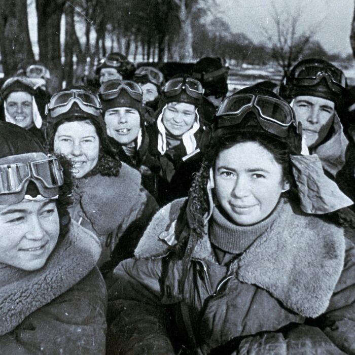 Las "Brujas de la noche", intrépidas pilotos rusas que bombardeaban a los nazis de noche en 1941