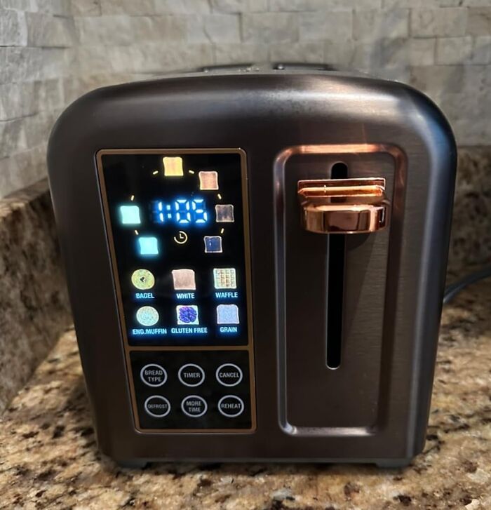  This Toaster With Digital Display Takes The Guesswork Out Of Your Morning Toast, So You Can Finally Achieve That Perfect Golden Brown (And Maybe Even Be On Time For Work)