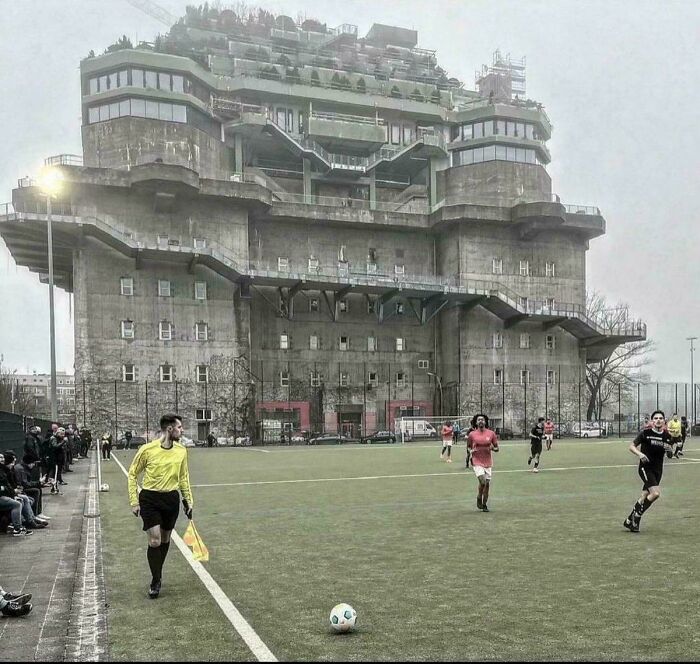 Evil Football (Feldstraße Bunker, Hamburg)