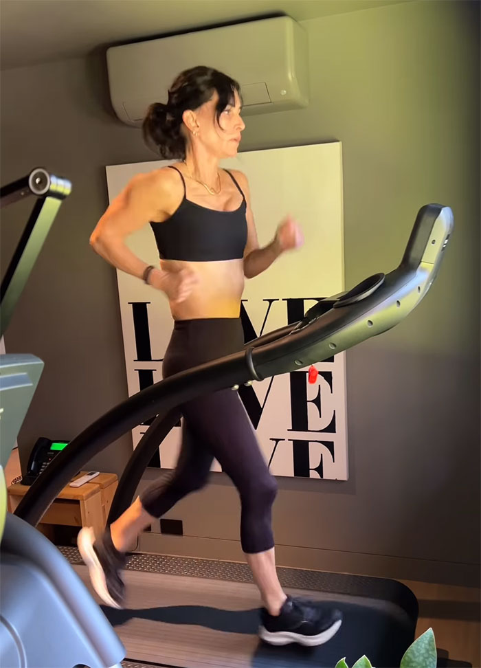 After Turning 60, Courteney Cox Mocks Her Wellness Routine, Which Involves “Cryotherapy”