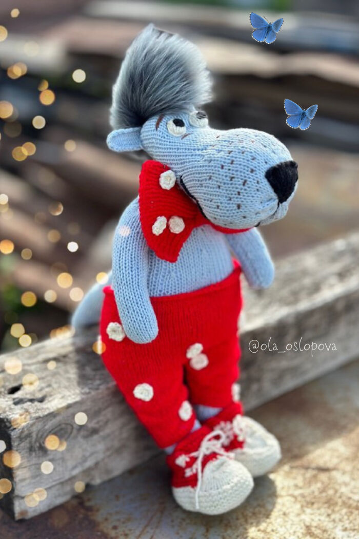 I Created A New Knitting Pattern For A Wolf (8 Pics)