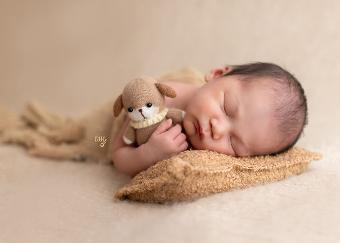 I Photograph Newborns With Neutral Colours (5 Pics)