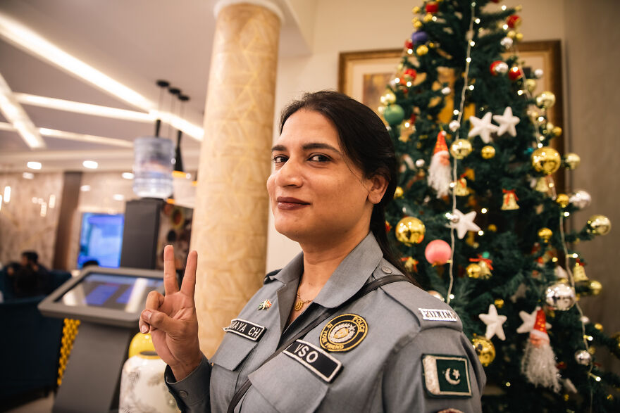 First Transgender Police Woman In Lahore, Pakistan