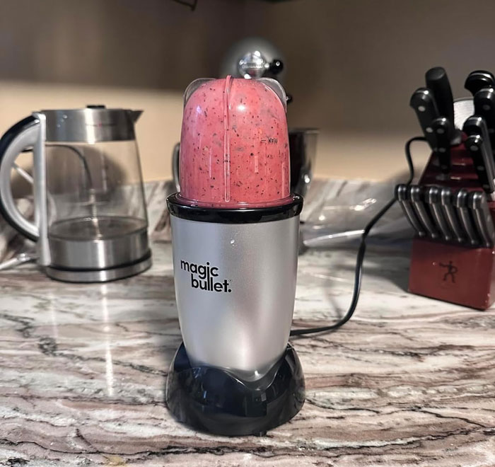  If Your Blender Sounds Like It's Giving Birth To A Smoothie, You're Doing It Wrong. Put The Liquids In First, And Let The Blending Vortex Do Its Magic!