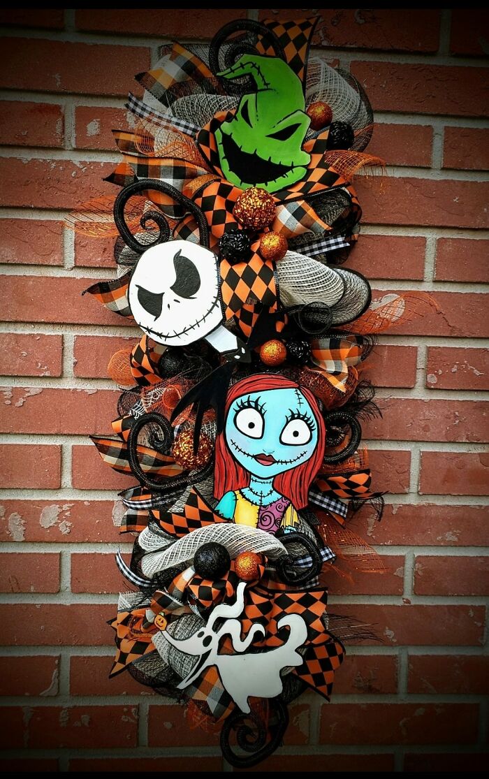 Nightmare Before Christmas Halloween Decoration. The Swag Has Hand Painted Jack, Sally, Oogie And Zero