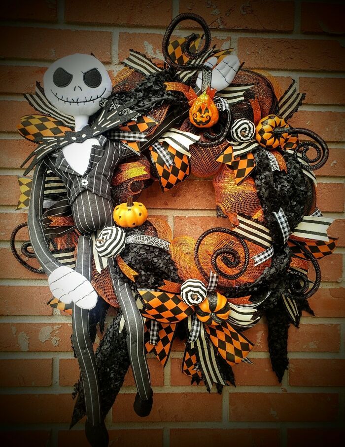 Jack Skellington Halloween Wreath With Posable Plush Jack