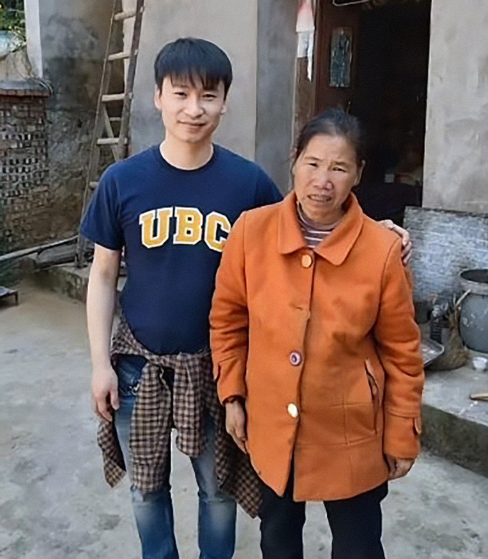 “Where Have You Been?“: Man Finds Birth Mom Nearly 3 Decades After Getting Lost In China