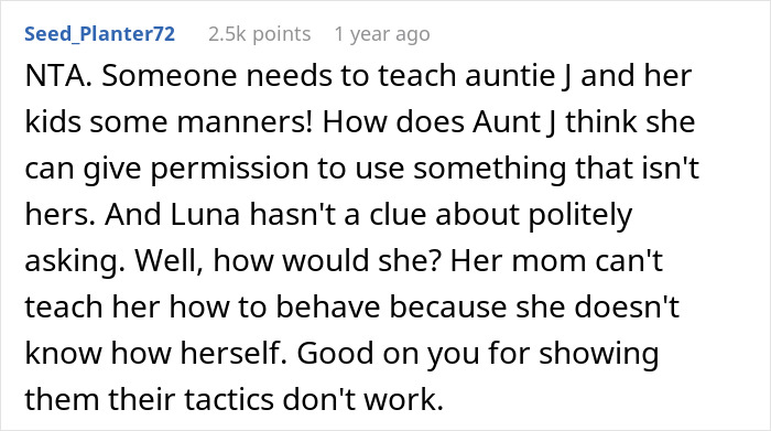 Unprepared Aunt Desperately Asks Teenager To Give Tablet To Her Kids On A Long Flight, He Pettily Refuses