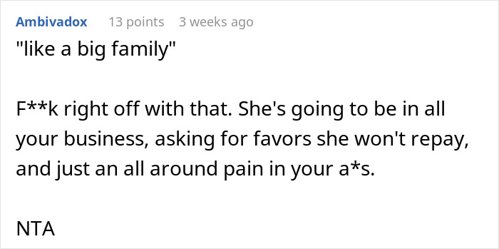 “She’s Crazy”: Newcomer Doesn’t Want To Join Neighborhood Tradition, Karen Doesn’t Take No For An Answer