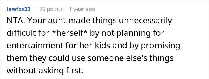 Unprepared Aunt Desperately Asks Teenager To Give Tablet To Her Kids On A Long Flight, He Pettily Refuses