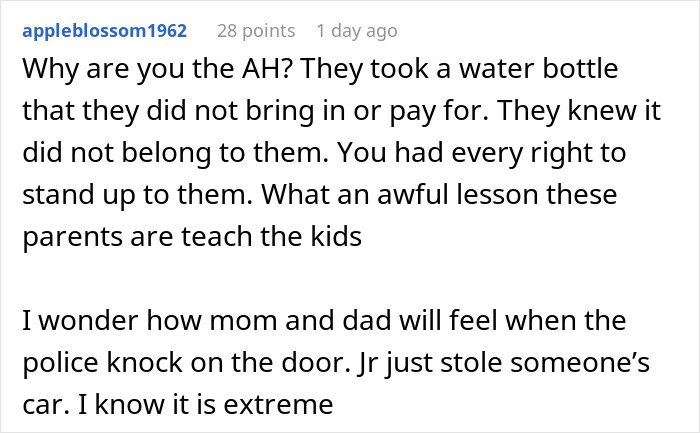 Amusement Park Worker Sick And Tired Of Dealing With Entitled Guests, Teaches Family A Lesson