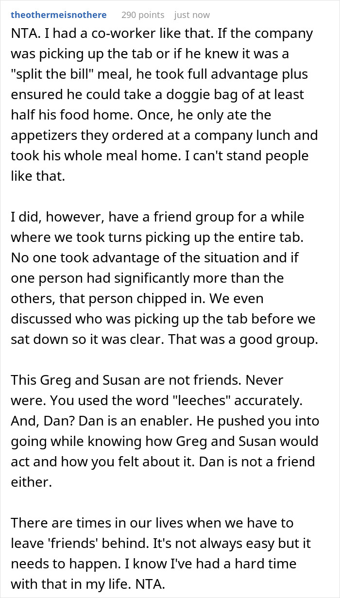 Guy Refuses To Split Restaurant Bill With Friends After They Order $200 Meals, Drama Ensues