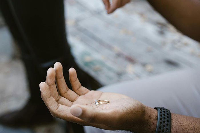 45 Time People Popped The Question And Had To Put The Ring Back In Their Pocket