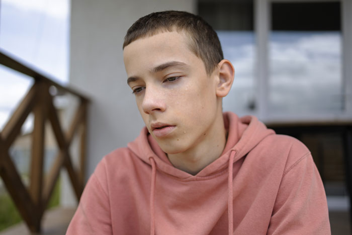 Teen Is Heartbroken After Foster Family Of 11 Years Leave Him Homeless Once He Turned 18