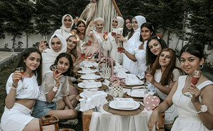 Muslim Friend Is Terrified After Bride Posts Pic Of Her Without Her Hijab, Refuses To Delete It