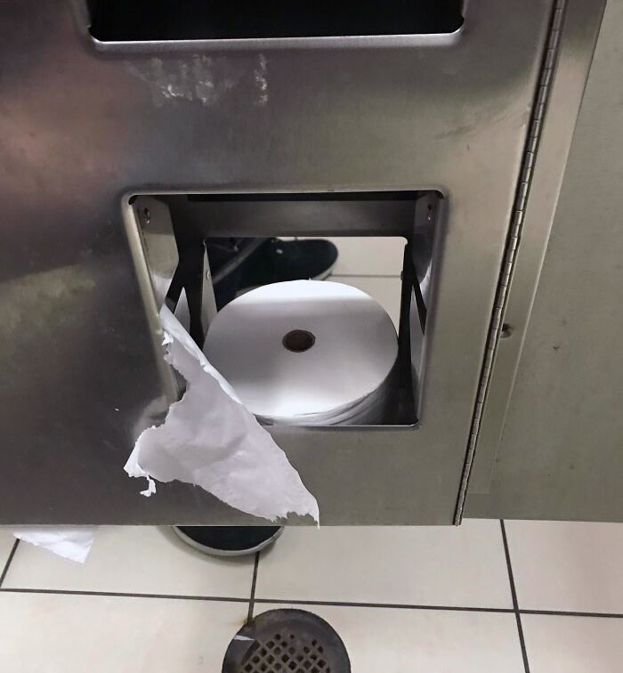 Two Stalls, One Roll. I Guess DFW Airport Wants Me To Fight This Guy