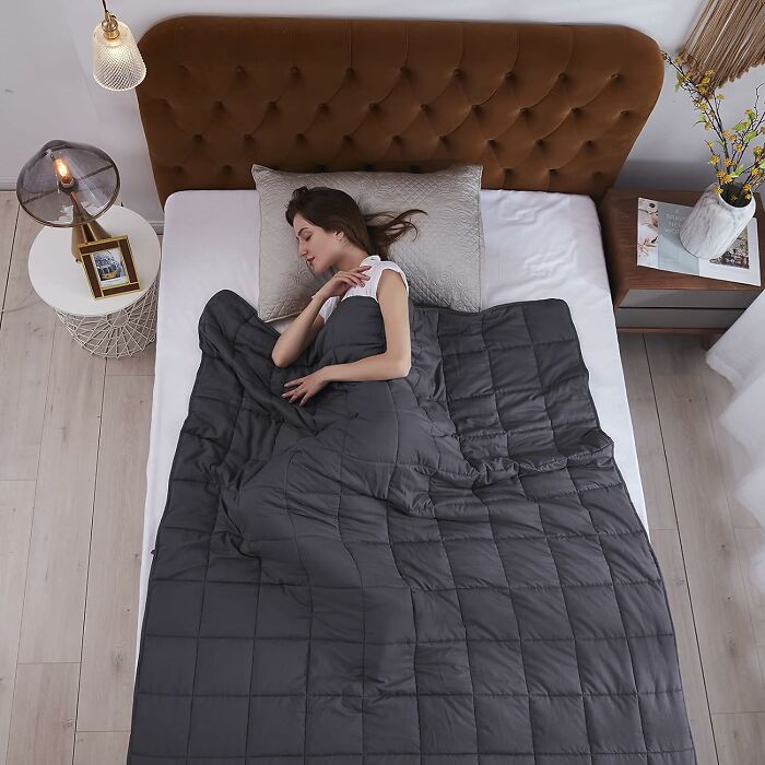 This Dark Grey Weighted Blanket Is Not Just A Blanket, It's A Sleep Sanctuary – It's The Perfect Way To Create A Cozy And Inviting Sleep Environment That Promotes Relaxation And Well-Being