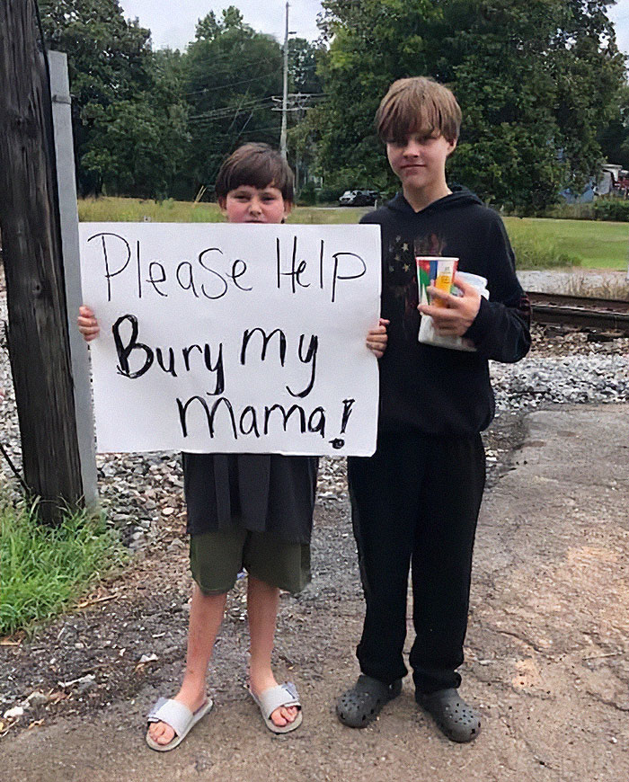 “Please Help Bury My Mama”: 11-Year-Old Boy Stands On Roadside For Two Days To Raise Money