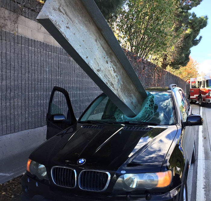 Reminder To Always Be Alert To Your Surroundings. Solo Driver SB280 Was Lucky Enough To Escape With Only A Scratch