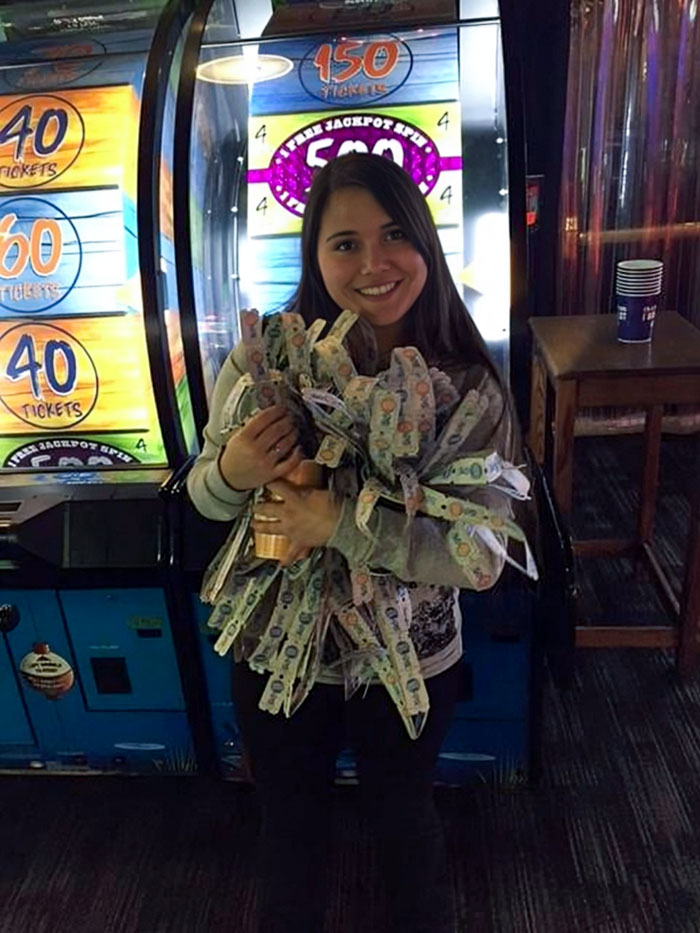 I Actually Won The Jackpot At An Arcade. This Is What 1,000 Tickets Look Like