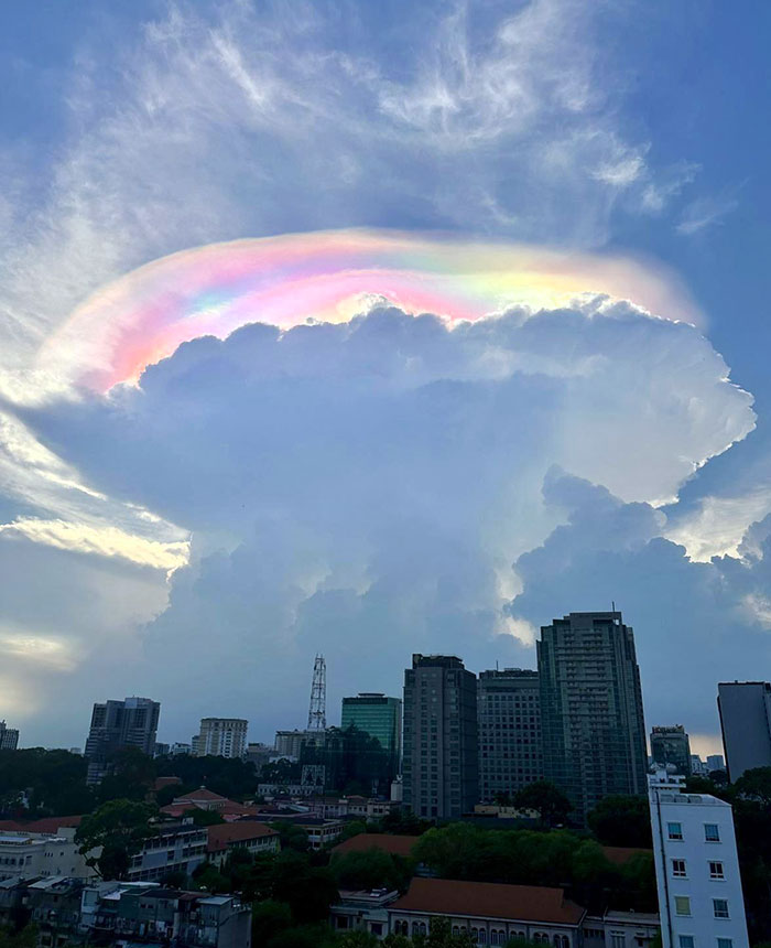 I Saw This Extremely Rare Rainbow Cloud