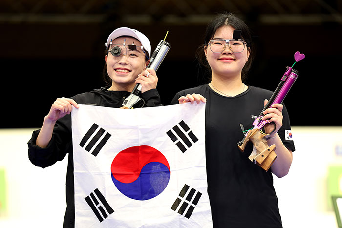 South Korean Sharpshooter At Paris Olympics Becomes Overnight Sensation