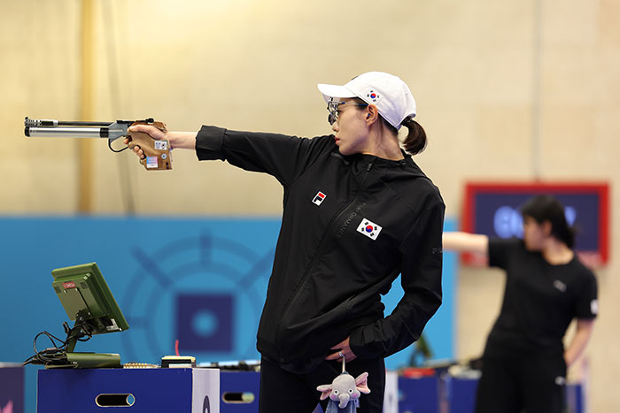 South Korean Sharpshooter At Paris Olympics Becomes Overnight Sensation