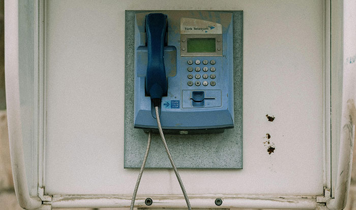 31 Epic Responses To A Young Woman Asking If Pay Phones Were Actually A Real Thing