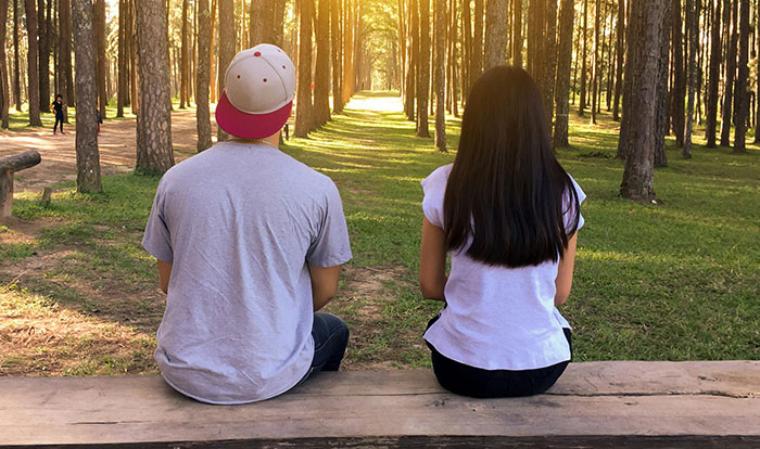 Woman Upset When Guy Asks Her To Sit In The Park For Second Date, Sparks Online Discussion