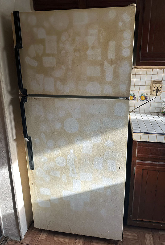 How Do I Clean The Exterior Of This Fridge? The Owners Before Me Lived In This House For 44 Years And Smoked A Lot Of Tobacco