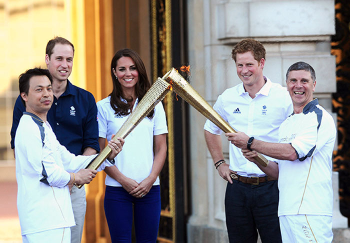 Snoop Dogg Carries Olympic Torch For Paris 2024 Games As "Special Correspondent"