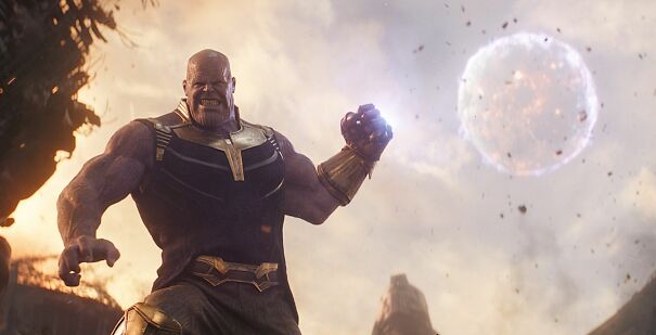 thanos-infinity-war-moon-1991644115-66830c1123c18.jpg