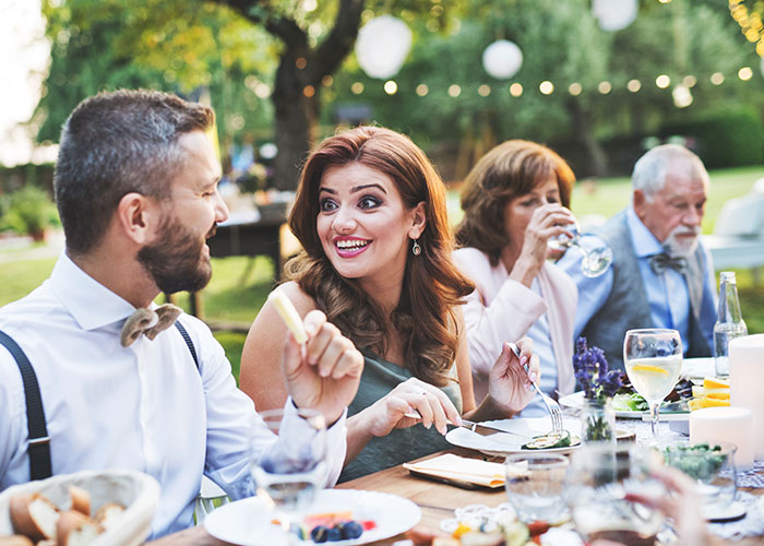 “Disrespectful”: Couple Called Out For Their Vegetarian Wedding Menu, Ask Who’s In The Wrong