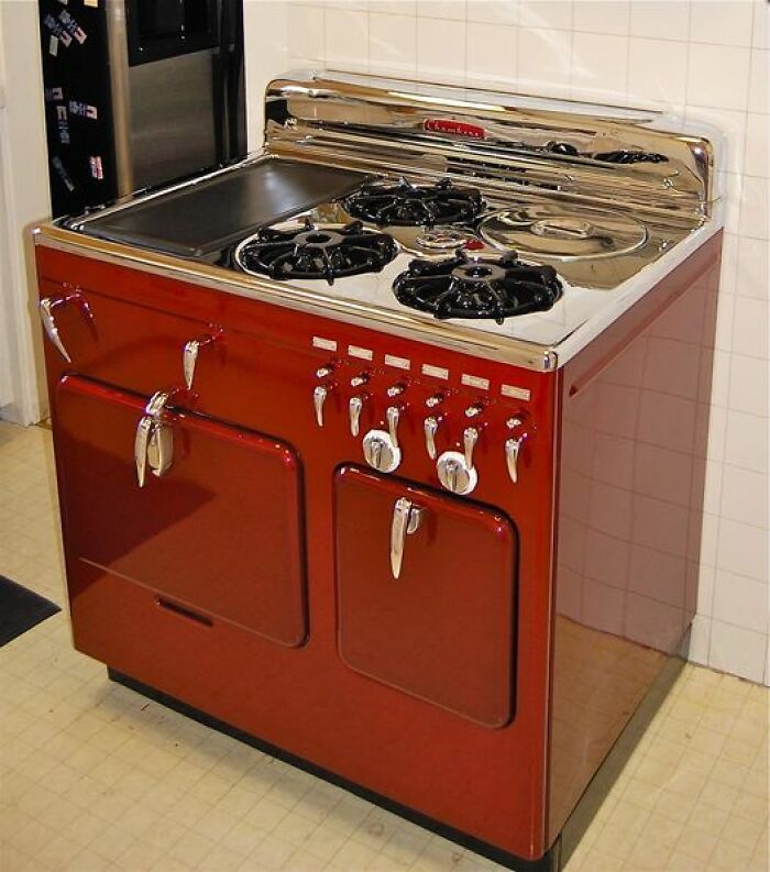 The Best Piece I Ever Got ! 1950s Chambers "B " Range In Candy Apple Red. Dutch Oven Cooking Allows Baking With The Gas Turned Off Holding Temperature For Almost 2 Hours