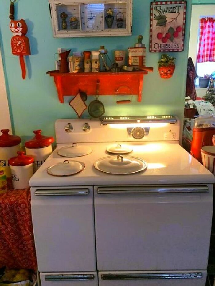 I Love The Idea Of Using Enamelware Pot Lids As Burner Covers, Especially On A Vintage Stove