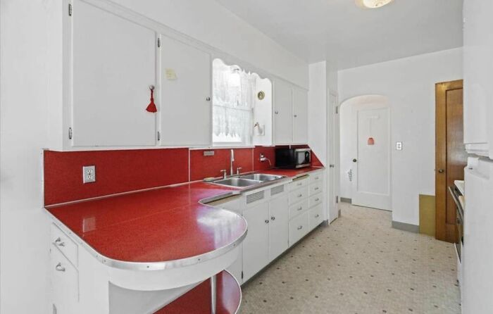 I Just Love Our Vintage Kitchen In Our New House