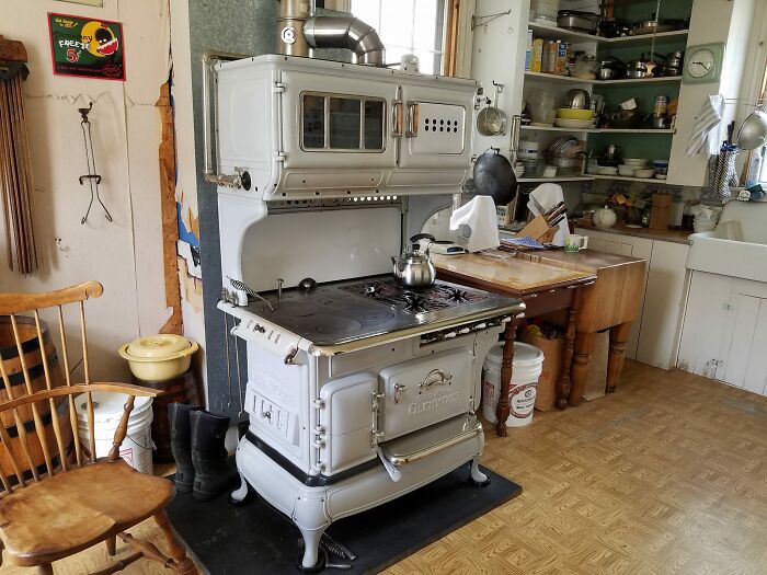 The Antique Kitchen In My 1875 Coastal Maine Home, Tax Assesor Said It Was The Oldest Working Kitchen In My Town