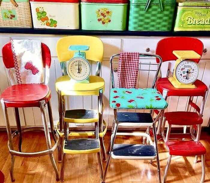 Things I Love To Collect And Add In My Vintage Kitchen: Kitchen Stools, Scales, Bread Boxes And Picnic Tins! I’m Literally Obsessed With These Kitchen Stools