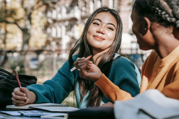 Woman Calls Friend Poor After She Remarks On Laundry Program Being A Waste Of Money, Enrages Her