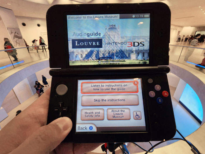 The Audio Guide At The Louvre Is A Nintendo 3DS XL