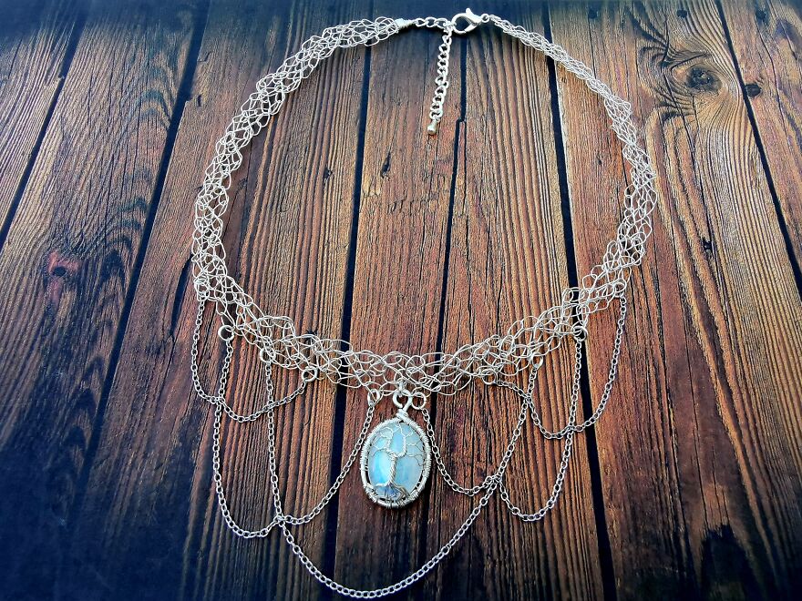 I Crocheted With Wire To Make This Elven Moonstone Necklace (8 Pics)