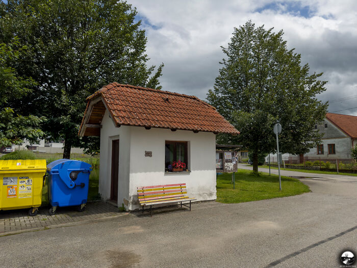 In A Bookworm’s Paradise: A Cozy Neighborhood Library In The Czech Republic