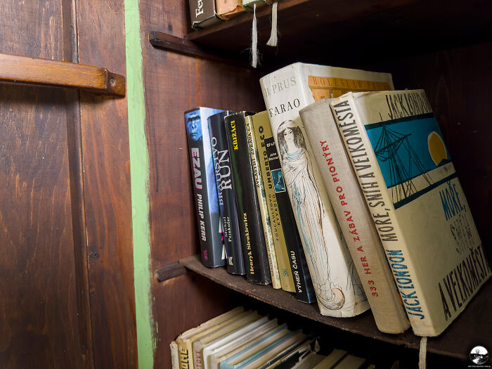 In A Bookworm’s Paradise: A Cozy Neighborhood Library In The Czech Republic