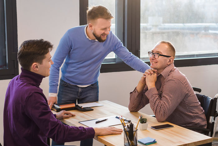 Boss Threatens Employee With A Write-Up After They Complained About Him Stinking Of Smoke