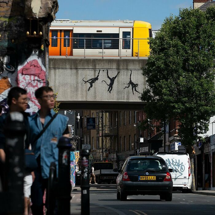 Banksy's "London Zoo": Nine New Graffiti Pieces Roar To Life In The Streets Of London