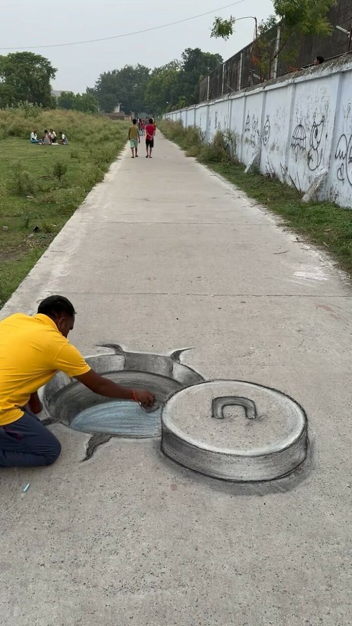 Art Teacher Entertains His Neighborhood With Fun 3D Street Art Made With Chalk (31 Pics)