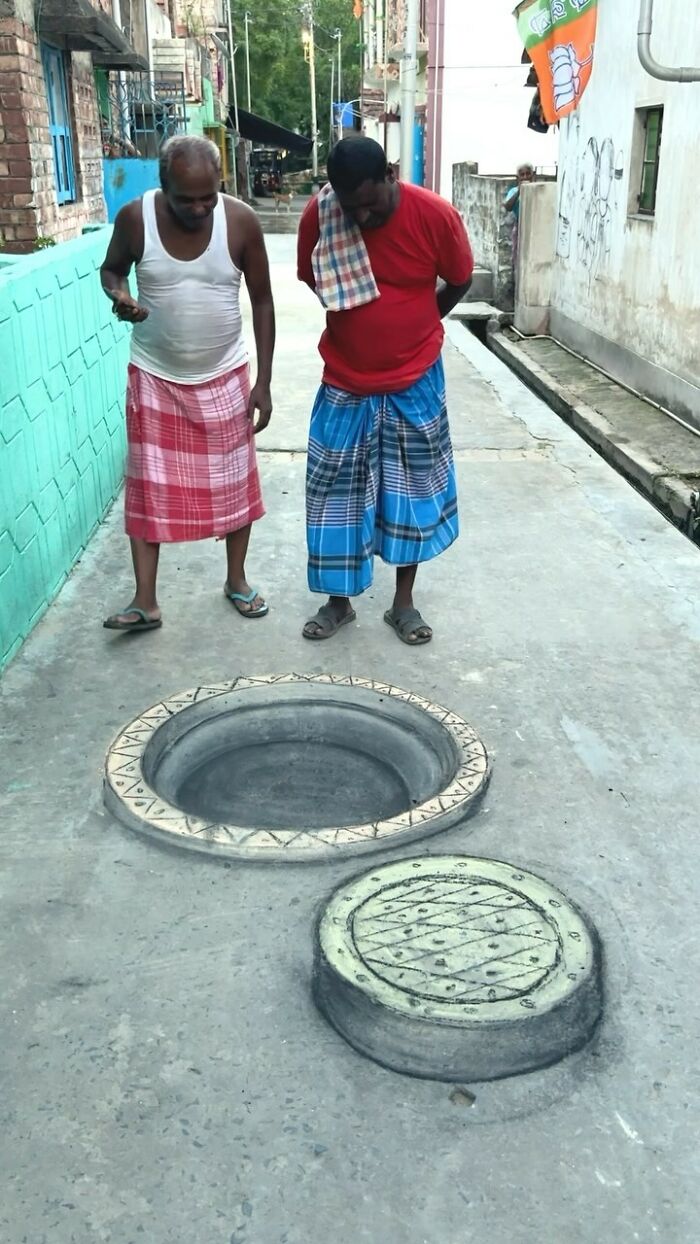 Art Teacher Entertains His Neighborhood With Fun 3D Street Art Made With Chalk (31 Pics)